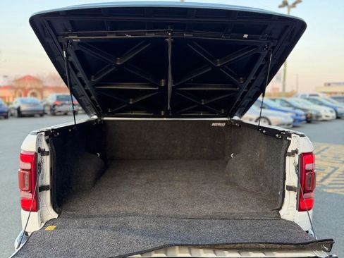 Used 2019 RAM 1500 Big Horn RWD image 8