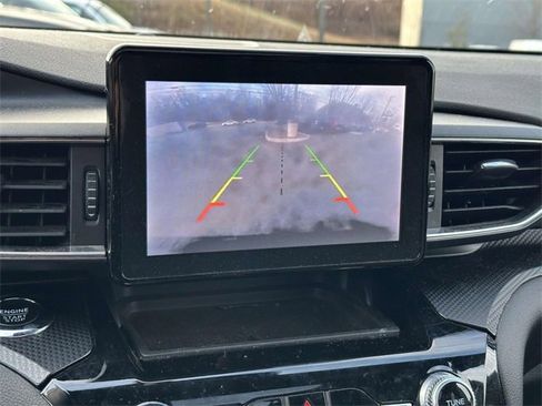 Used 2024 Ford Explorer ST-Line w/ Class IV Trailer Tow Package image 9