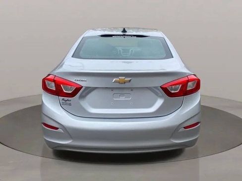 Used 2016 Chevrolet Cruze LS FWD image 5