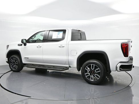 Used 2025 GMC Sierra 1500 AT4 w/ AT4 Premium Package AWD/4WD image 3