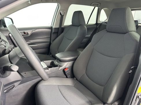 Used 2023 Toyota RAV4 LE image 13