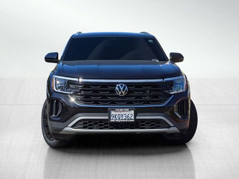 Used 2024 Volkswagen Atlas Cross Sport SE AWD/4WD image 3