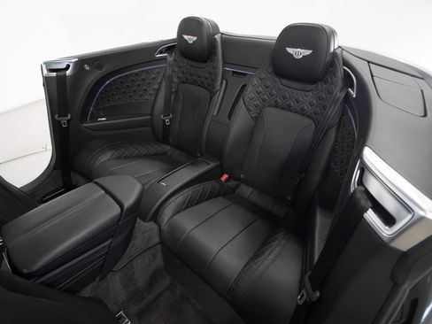 Used 2020 Bentley Continental GT V8 image 39