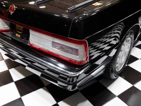 Used 1992 Cadillac Allante FWD image 19