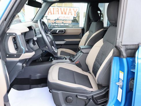 Used 2022 Ford Bronco Wildtrak image 12