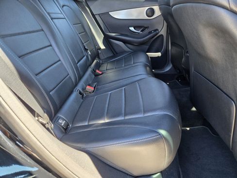 Used 2019 Mercedes-Benz GLC 300 image 11