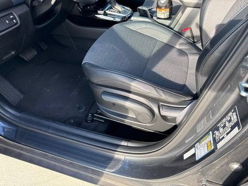 Certified 2023 Kia Seltos S FWD image 11