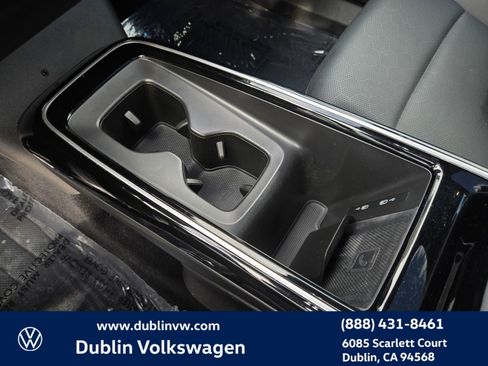 Used 2023 Volkswagen ID.4 Pro S image 18