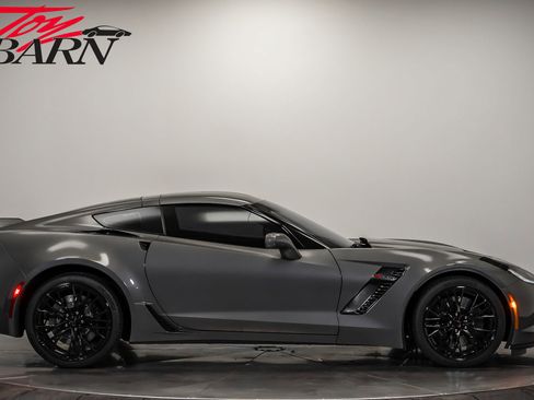 Used 2016 Chevrolet Corvette Z06 w/ 3LZ Preferred Equipment Group image 14