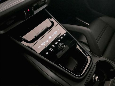 New 2026 Porsche Cayenne E-Hybrid image 18