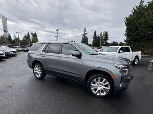 Used 2021 Chevrolet Tahoe High Country w/ Premium Package image 2