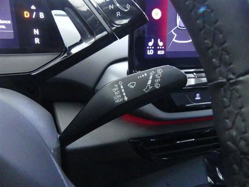 Used 2023 Volkswagen ID.4 Pro image 23