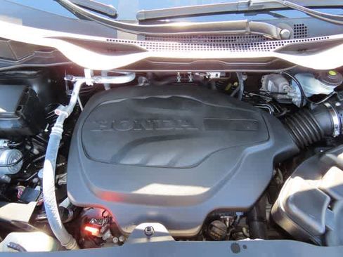 Certified 2023 Honda Odyssey Sport image 10