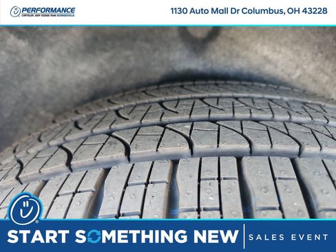 New 2026 Chrysler Pacifica Select image 10