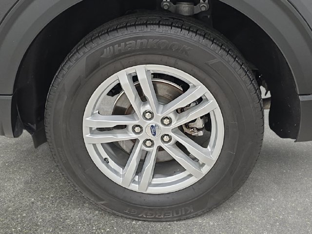 Certified 2023 Ford Explorer XLT w/ Class IV Trailer Tow Package AWD/4WD image 27
