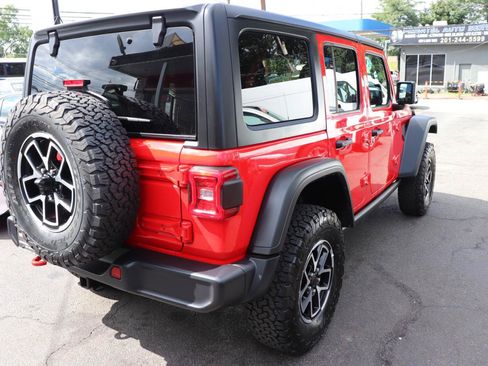 Used 2026 Jeep Wrangler Unlimited Rubicon AWD/4WD image 5