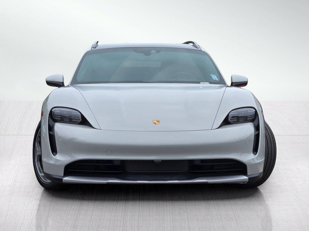 Used 2022 Porsche Taycan 4 Cross Turismo AWD/4WD image 3