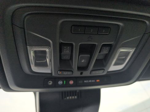 Used 2023 GMC Sierra 1500 AT4 w/ AT4 Premium Package AWD/4WD image 34