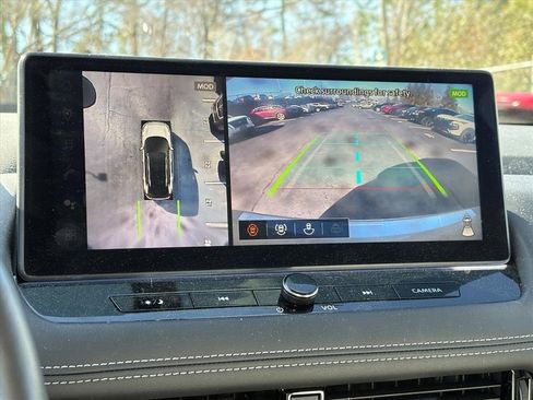 Used 2024 Nissan Rogue Platinum w/ Platinum Premium Package image 9