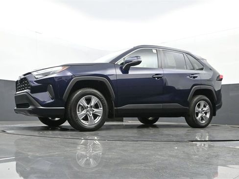 Used 2024 Toyota RAV4 XLE w/ Convenience Package image 27