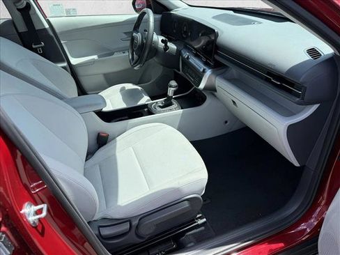 Certified 2025 Hyundai Kona SEL FWD image 18