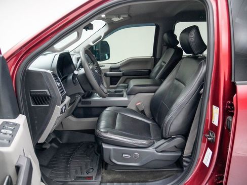 Used 2018 Ford F250 XLT w/ XLT Premium Package image 23