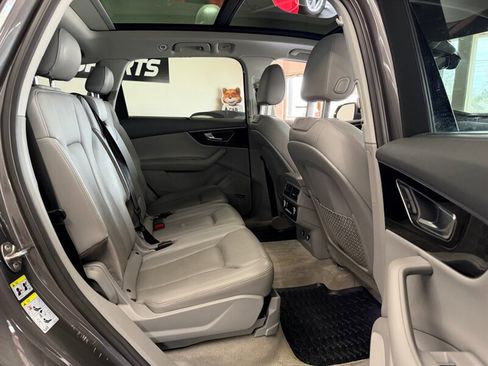Used 2019 Audi Q7 3.0T Prestige w/ Prestige Package image 39