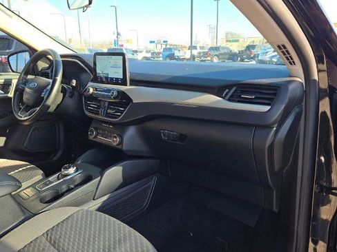 Certified 2020 Ford Escape SE image 5