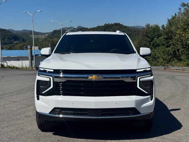 Used 2026 Chevrolet Suburban LS AWD/4WD image 33