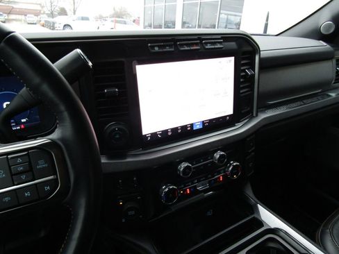 Used 2024 Ford F250 Platinum image 31