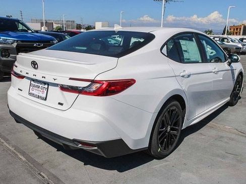 New 2026 Toyota Camry SE FWD image 9