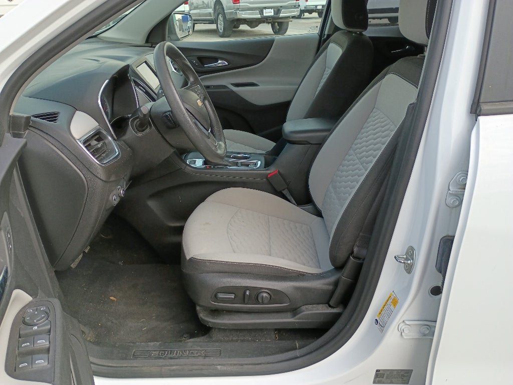 Used 2020 Chevrolet Equinox LS w/ LS Convenience Package AWD/4WD image 5