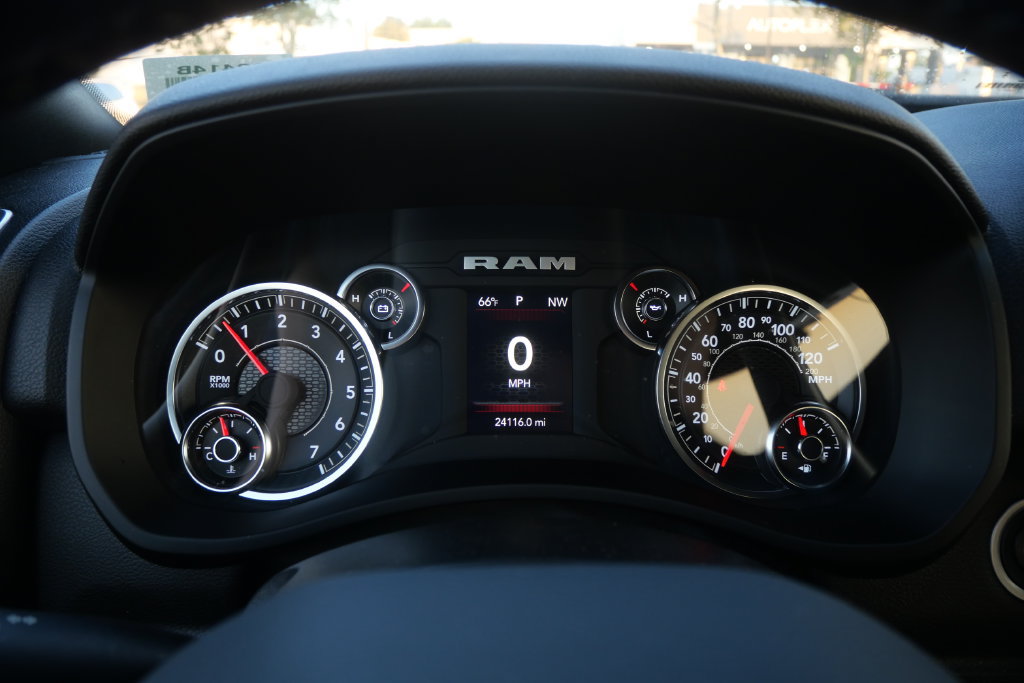 Used 2024 RAM 2500 Big Horn w/ Sport Appearance Package AWD/4WD image 23