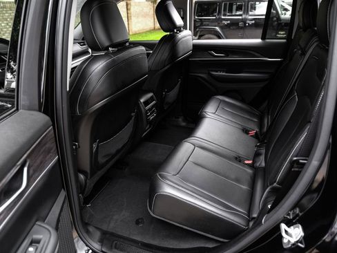 Used 2023 Jeep Grand Cherokee Limited w/ Trailer Tow Prep Group (B) image 50