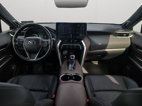 Certified 2021 Toyota Venza XLE w/ Softex Package AWD/4WD image 18