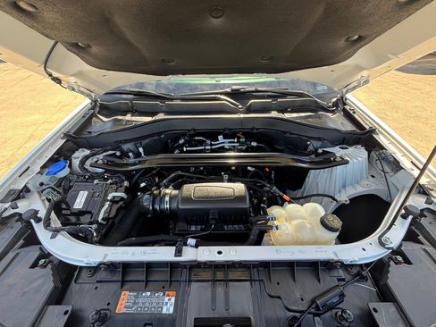 Used 2023 Ford Explorer Limited image 32