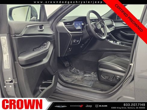 Used 2023 Jeep Grand Cherokee L Laredo AWD/4WD image 26
