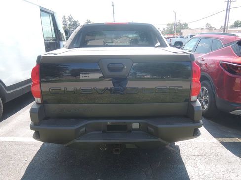 Used 2003 Chevrolet Avalanche 4x4 w/ The North Face Edition image 7