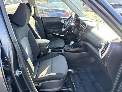 Certified 2023 Kia Soul LX w/ LX Technology Package image 9