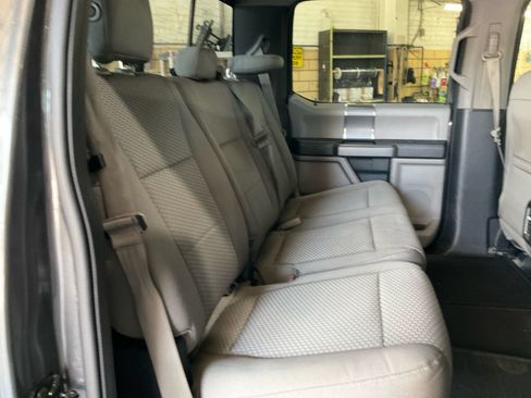 Used 2015 Ford F150 XLT w/ Equipment Group 302A Luxury AWD/4WD image 19