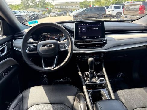Certified 2023 Jeep Compass Limited AWD/4WD image 19