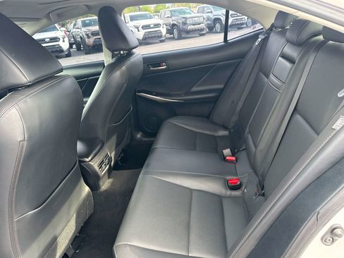 Used 2018 Lexus IS 300 AWD w/ Premium Package image 12