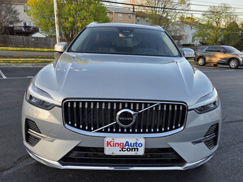 Used 2022 Volvo XC60 B6 Inscription w/ Climate Package image 9