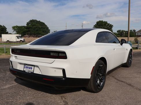Used 2025 Dodge Charger Daytona R/T w/ Quick Order Package 25M R/T AWD/4WD image 8