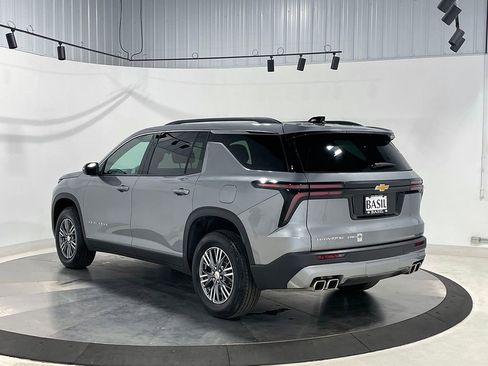 Used 2025 Chevrolet Traverse LT w/ LPO, Floor Liner Package AWD/4WD image 14