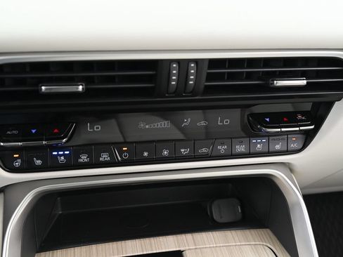 Certified 2025 MAZDA CX-90 3.3 Turbo w/ Premium Plus Pkg AWD/4WD image 34