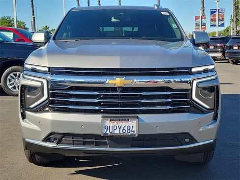 Used 2025 Chevrolet Suburban LT w/ Comfort Package image 26