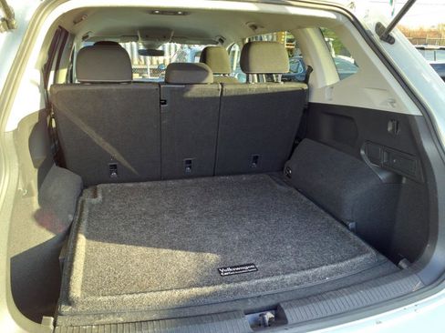 Used 2023 Volkswagen Tiguan S image 12