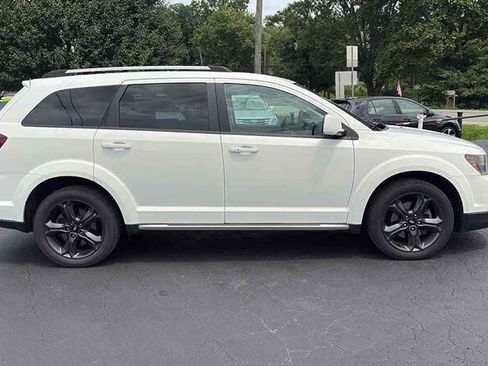Used 2019 Dodge Journey Crossroad FWD image 1