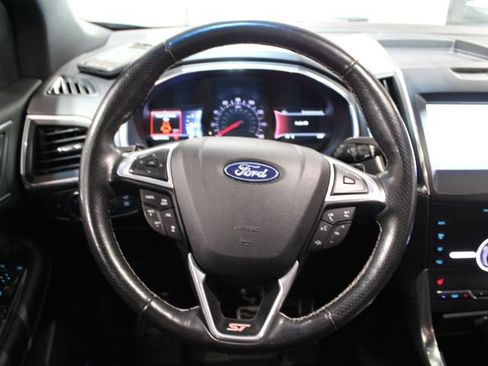 Used 2020 Ford Edge ST w/ Cold Weather Package image 17